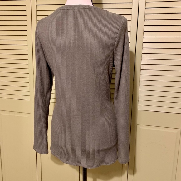 Soft side knot top - “Grape Leaf” - Picture 14 of 15